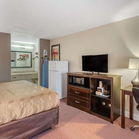 Quality Inn And Suites Port Arthur Nederland Exterior foto