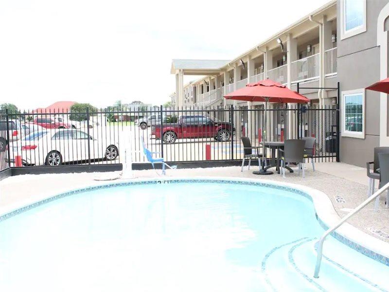 Quality Inn And Suites Port Arthur Nederland Exterior foto
