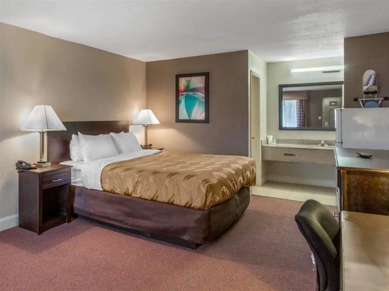 Quality Inn And Suites Port Arthur Nederland Exterior foto